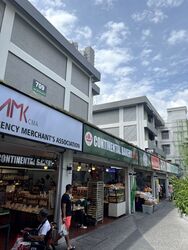709 ANG MO KIO AVENUE 8 (D20), Shop House #461063301